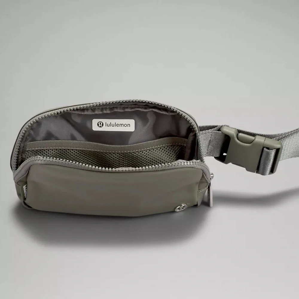 🌿NWT Lululemon Everywhere Belt Bag - Picture 4 of 5
